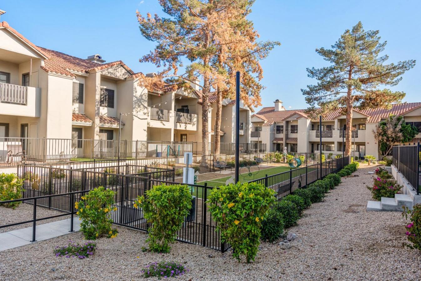 Apartamento Sleek 2br-pool, Yoga Rm, Gym, Cabanas, Bbq,prkng Scottsdale