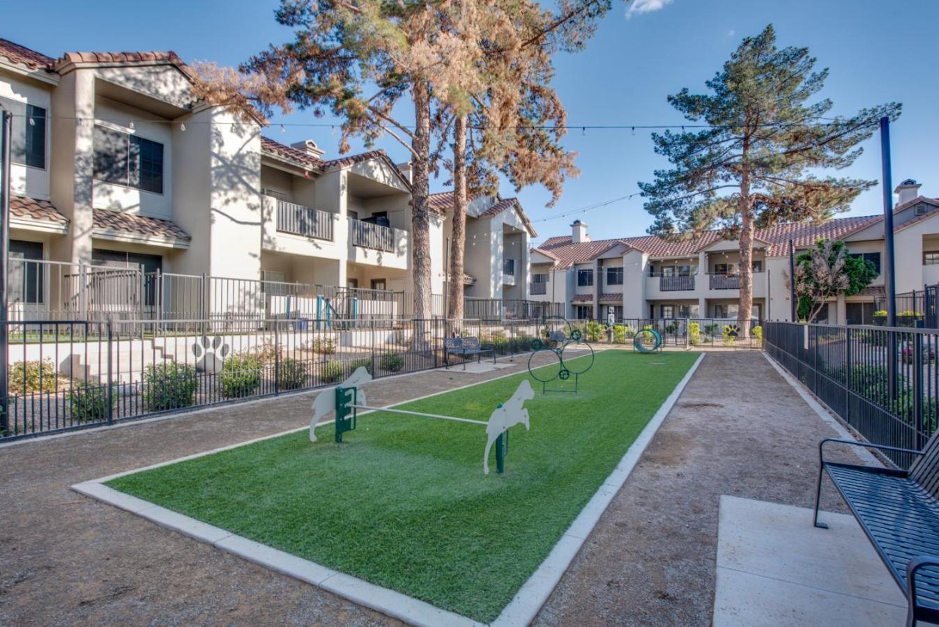Apartamento Sleek 2br-pool, Yoga Rm, Gym, Cabanas, Bbq,prkng